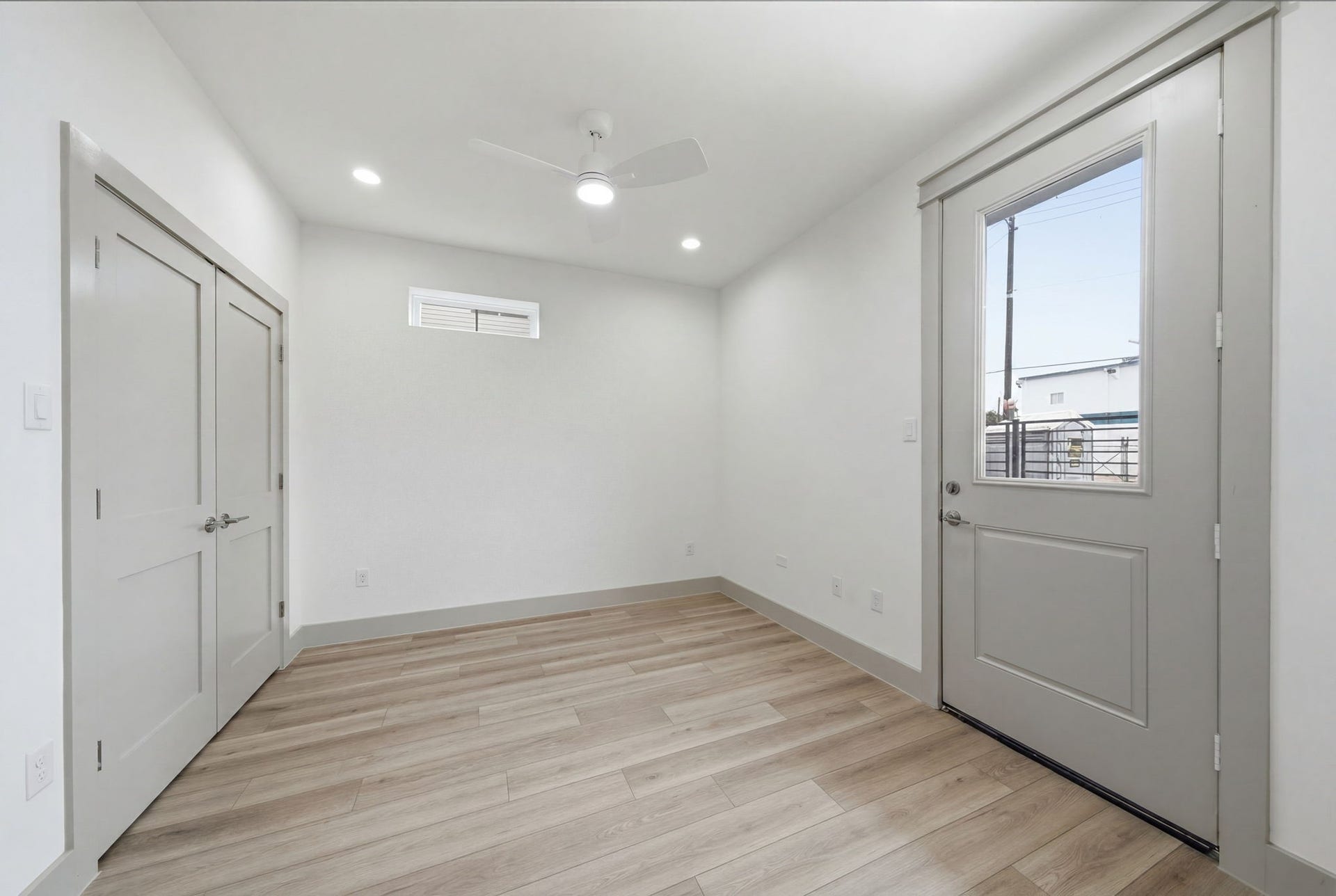 1116 Weiss Street, Houston, TX 77009 Guest bedroom on the 1st floor w door/access to yard! Double door closet on the left. Use this space as an office, workout space or another guest bedroom!
