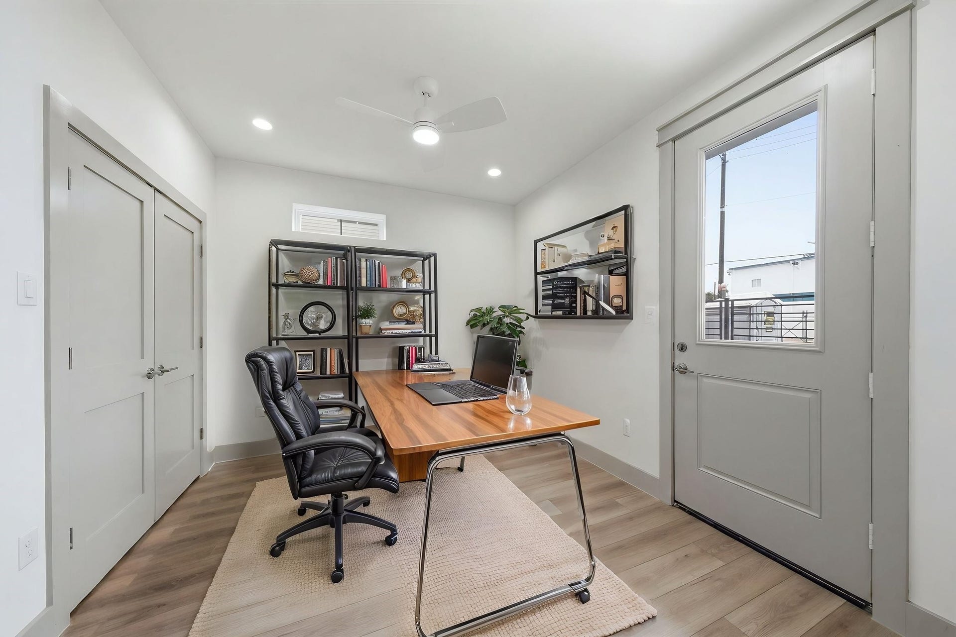 1116 Weiss Street, Houston, TX 77009 Virtually staged - Guest bedroom on the 1st floor w door/access to yard! Double door closet on the left. Use this space as an office, workout space or another guest bedroom!