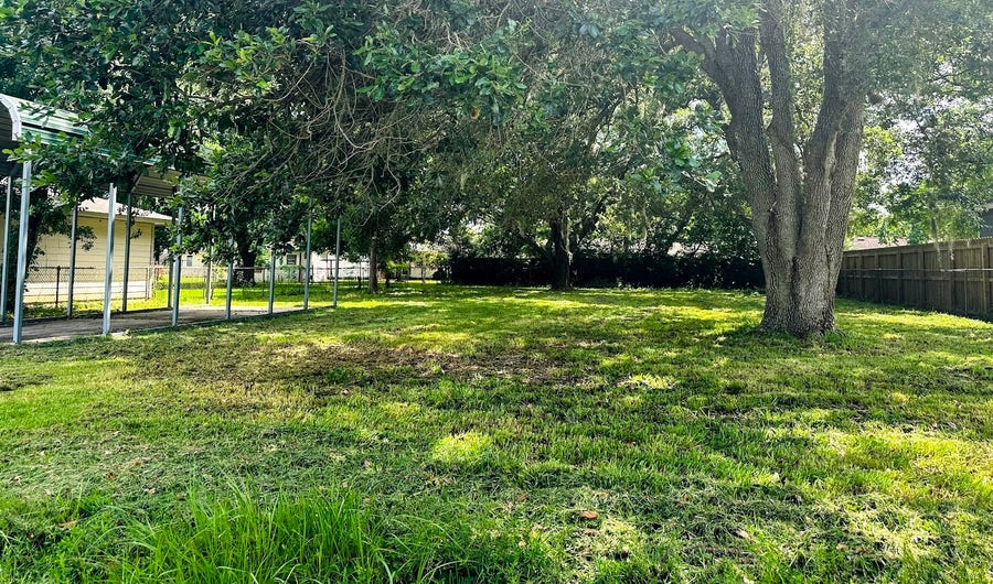 Property photo for 211 Hickory Street, Sweeny, TX