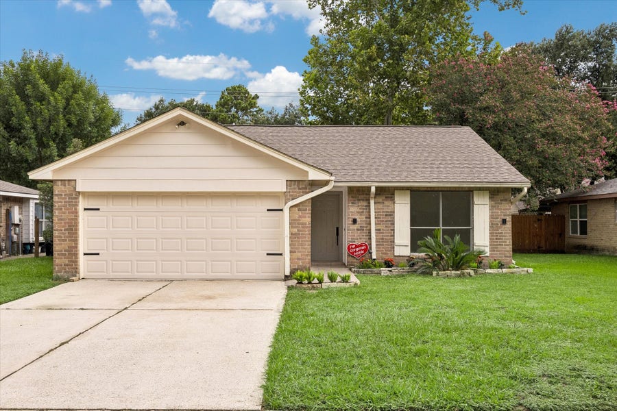 Property photo for 12527 Mistymont Drive, Houston, TX
