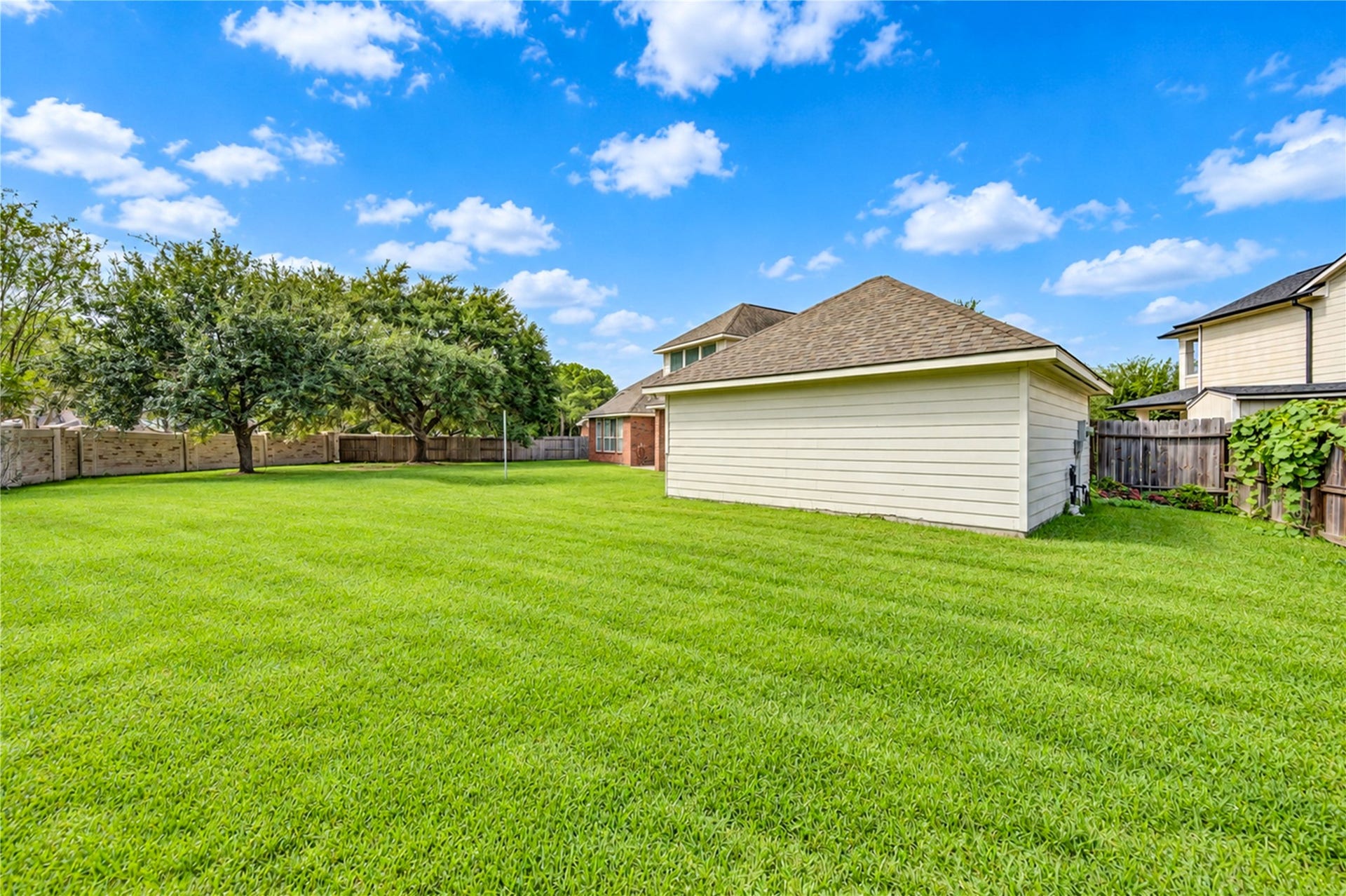 2206 Desert Vine Court, Sugar Land, TX 77498