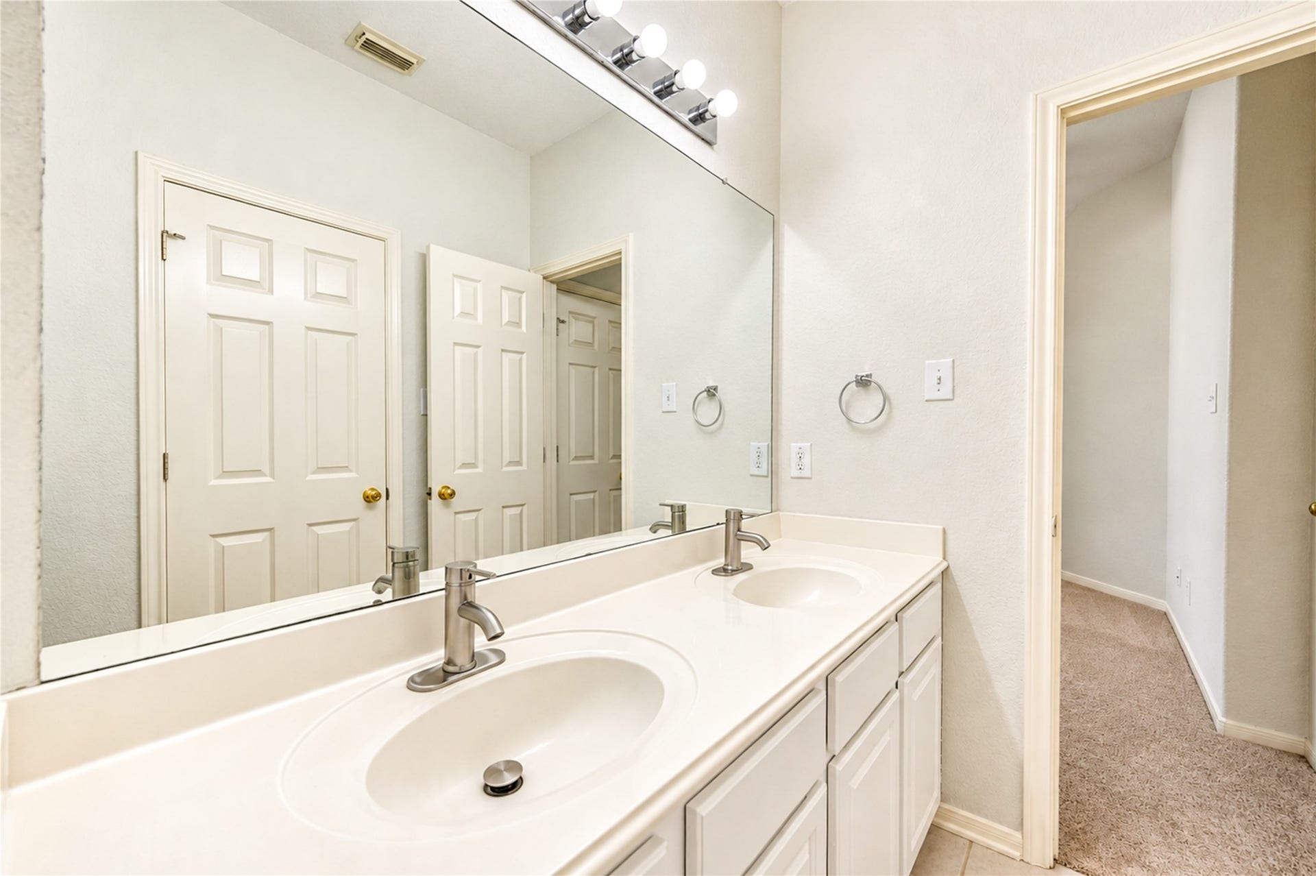 2206 Desert Vine Court, Sugar Land, TX 77498