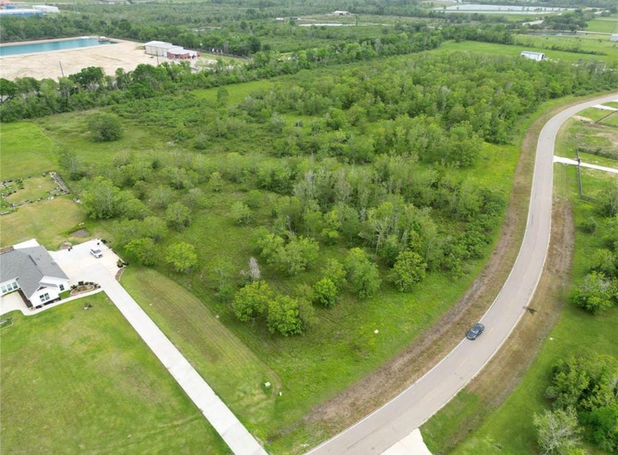 Property photo for 22603 CHENANGO LAKE DR, Angleton, TX