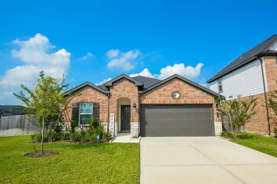 Property photo for 4974 Arvida Lane, Arcola, TX