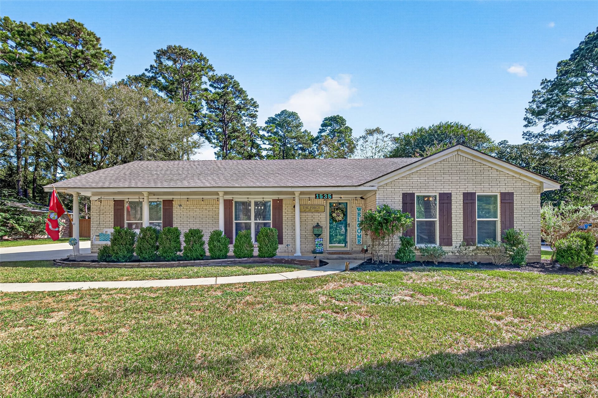 1535 Memorial Drive, Conroe, TX 77304 WELCOME HOME TO 1535 MEMORIAL DR., CONROE, TEXAS 77304
