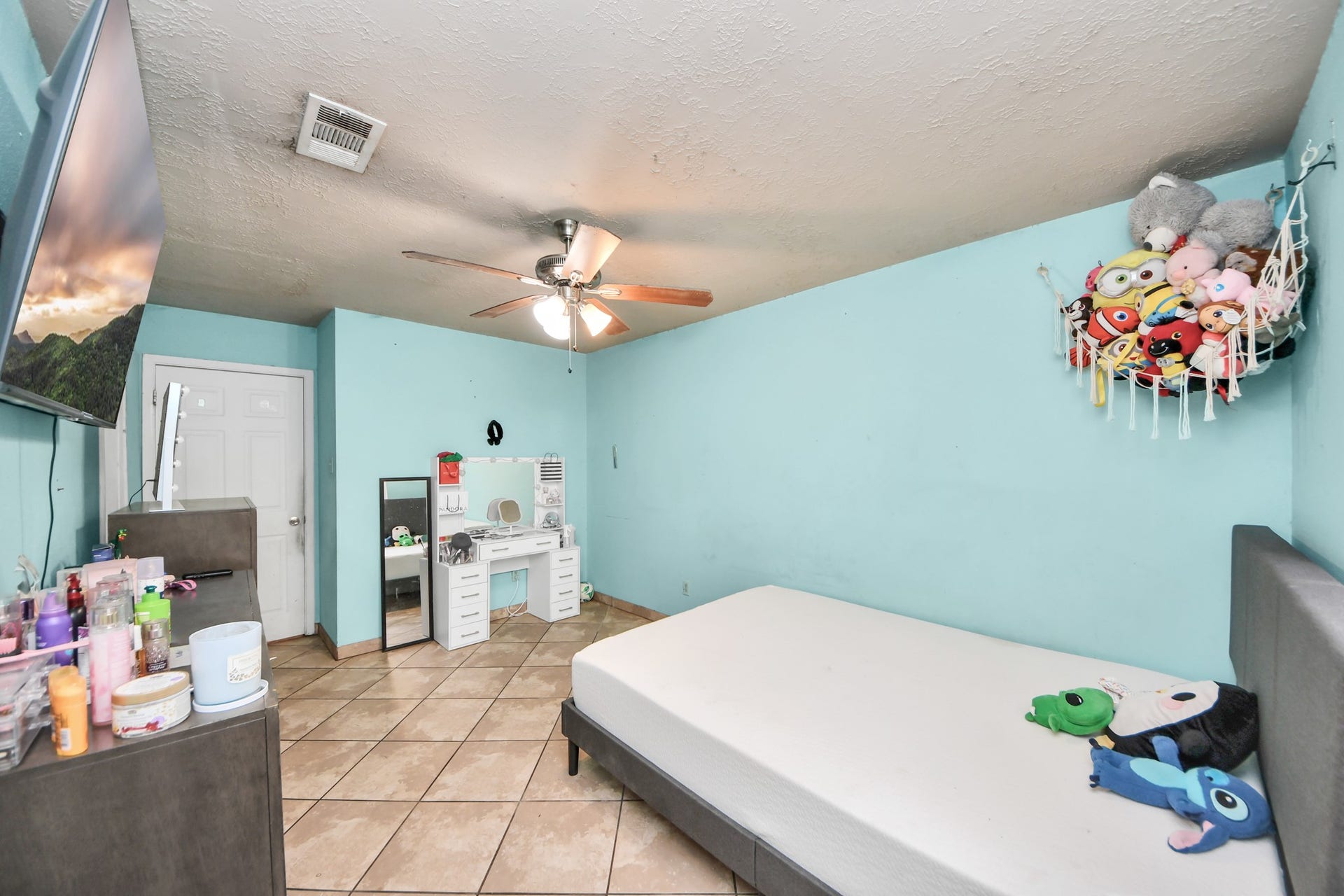 3302 Hombly Road, Houston, TX 77066 3302 Hombly Road, Houston, TX 77066