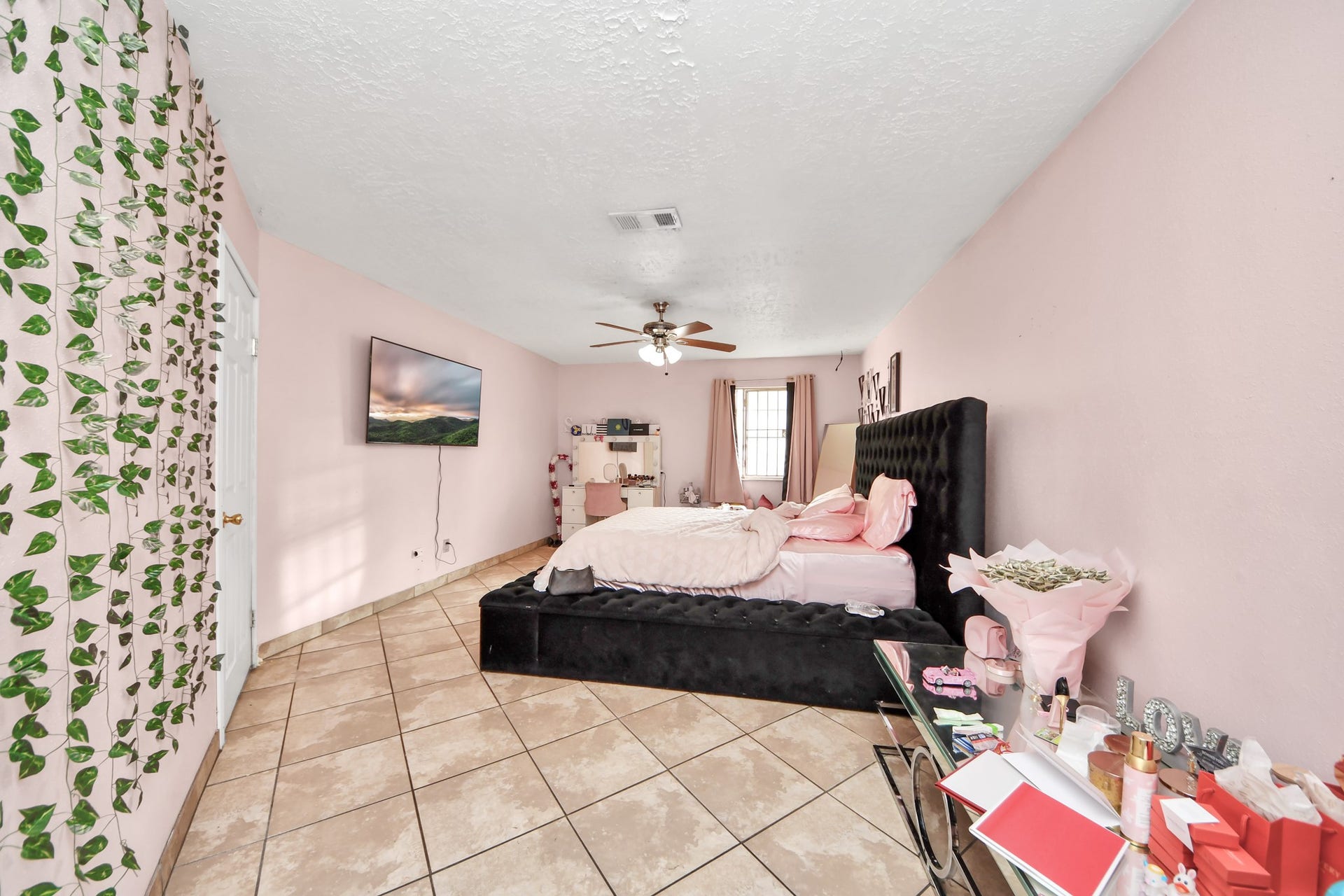 3302 Hombly Road, Houston, TX 77066 3302 Hombly Road, Houston, TX 77066
