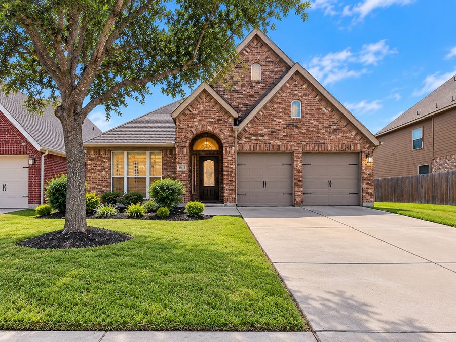 Property photo for 3318 Primrose Canyon Lane, Pearland, TX