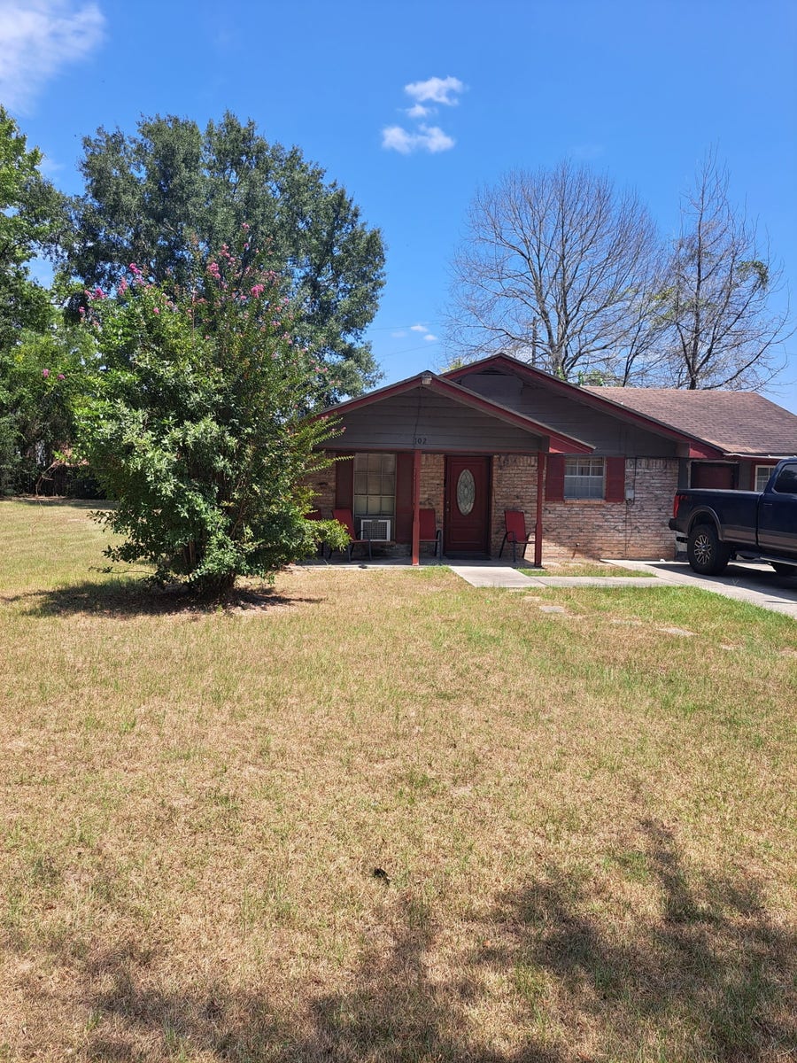 Property photo for 102 Amanda Street, Conroe, TX