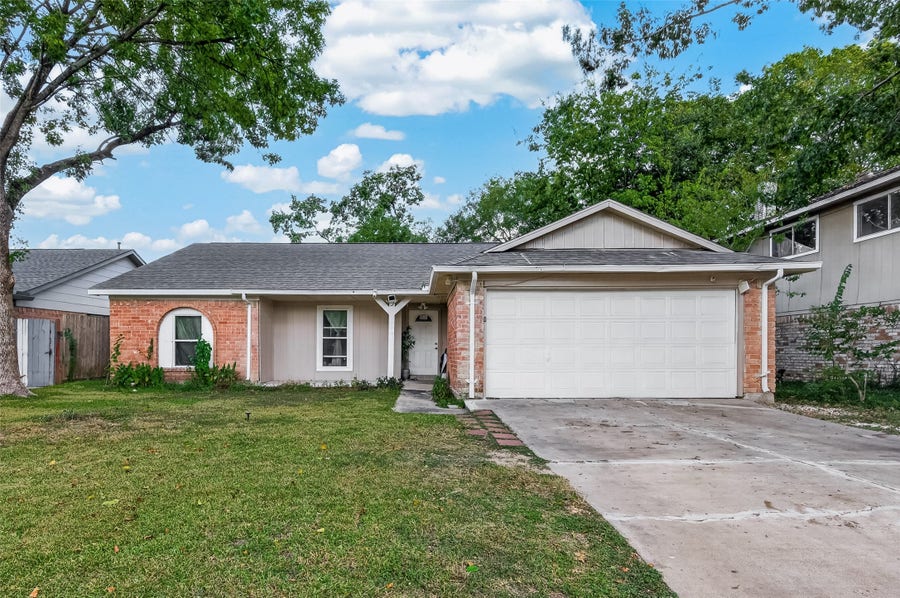 Property photo for 4123 Cedar Gardens Drive, Houston, TX