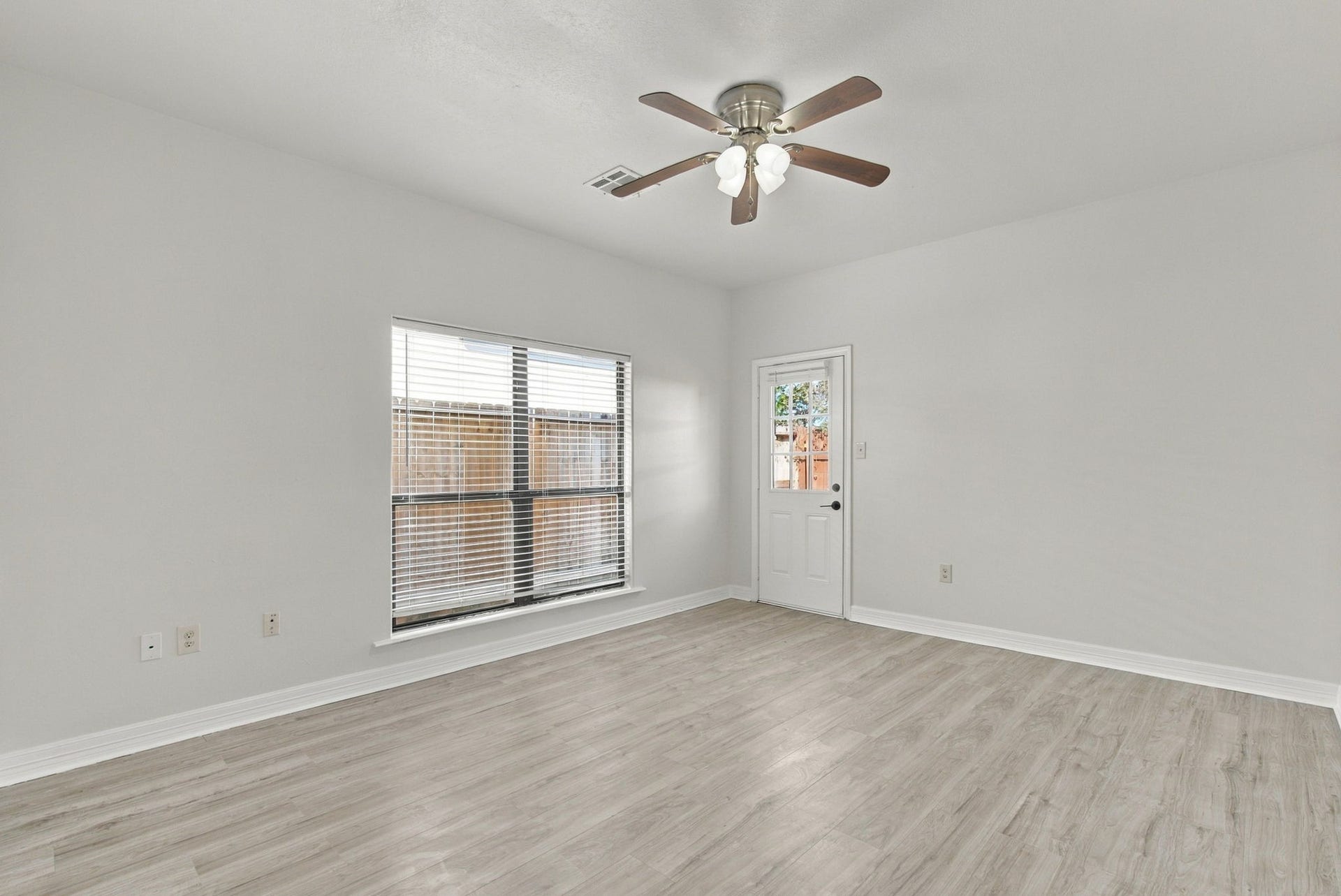 16872 Kempwood, Montgomery, TX 77316 16872 Kempwood, Montgomery, TX 77316