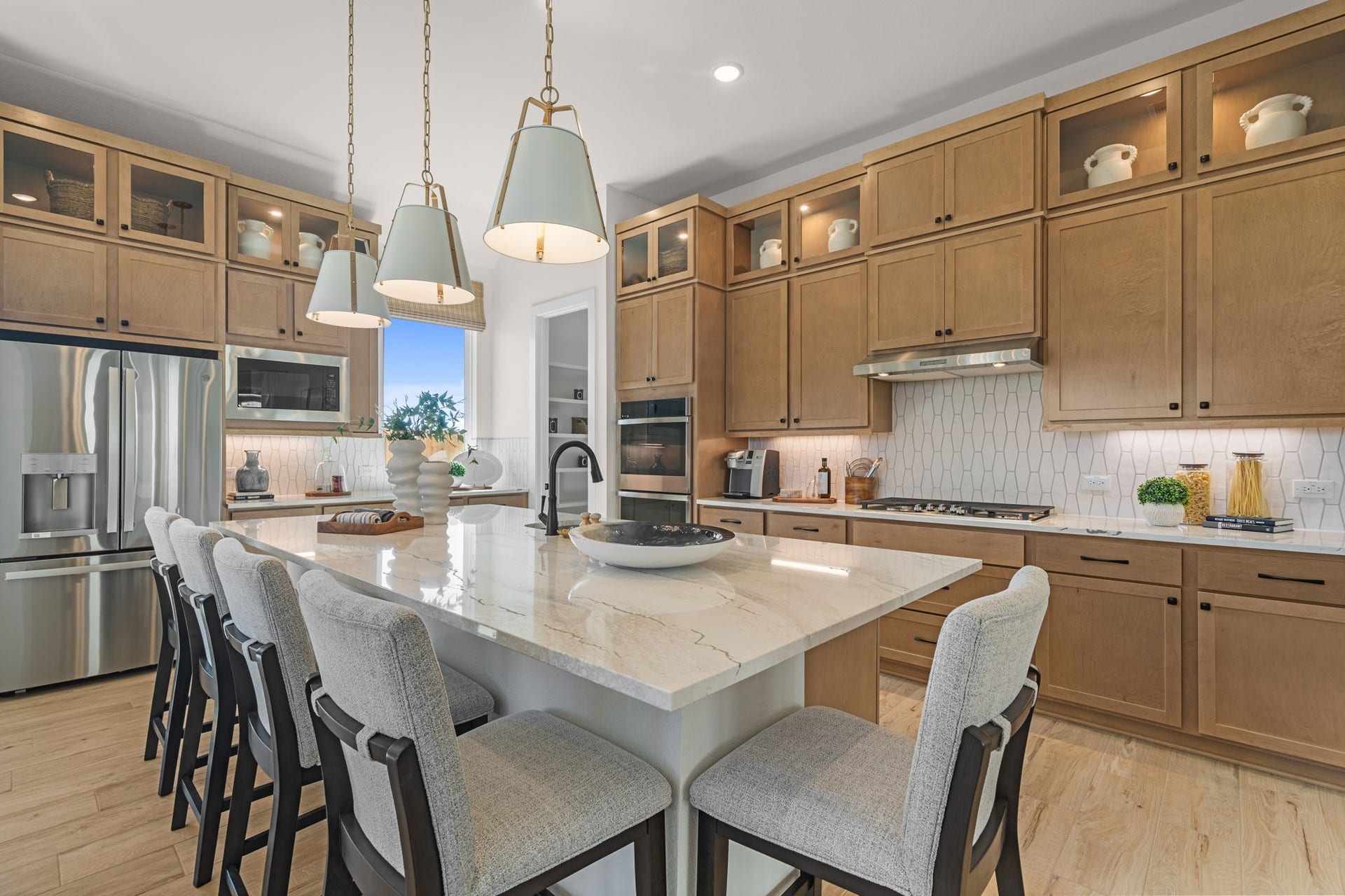 4705 Barkley Cove, Texas City, TX 77591 Photos are REPRESENTATIVE of the home /floor plan and are NOT of the actual home. Selections, features, and room options may vary.