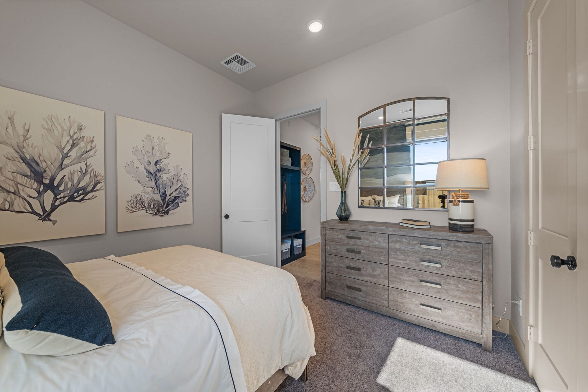 4705 Barkley Cove, Texas City, TX 77591 Photos are REPRESENTATIVE of the home /floor plan and are NOT of the actual home. Selections, features, and room options may vary.