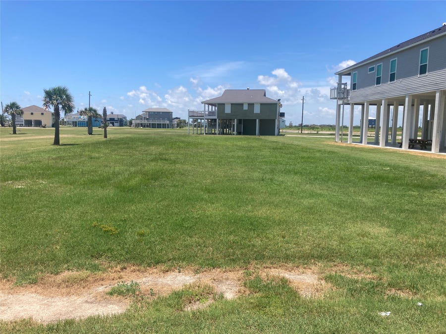 Property photo for 817 Casa Drive, Crystal Beach, TX