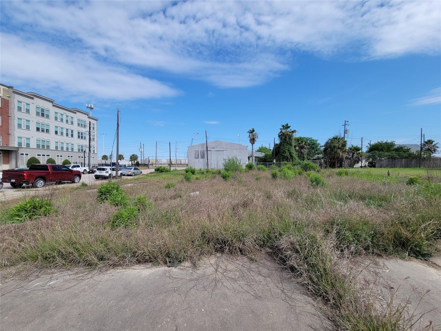 Property photo for 1424 Strand Street, Galveston, TX