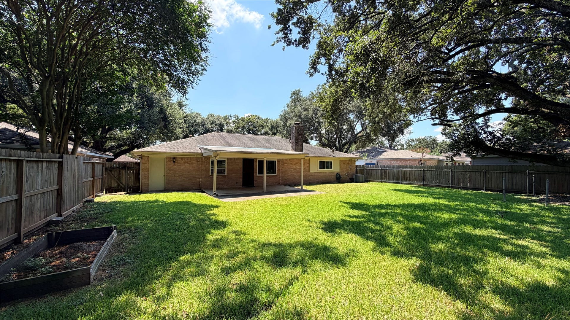 124 Dogwood Street, Sugar Land, TX 77478 Backyard, perfect to watch the kids playing securely or a family dog
