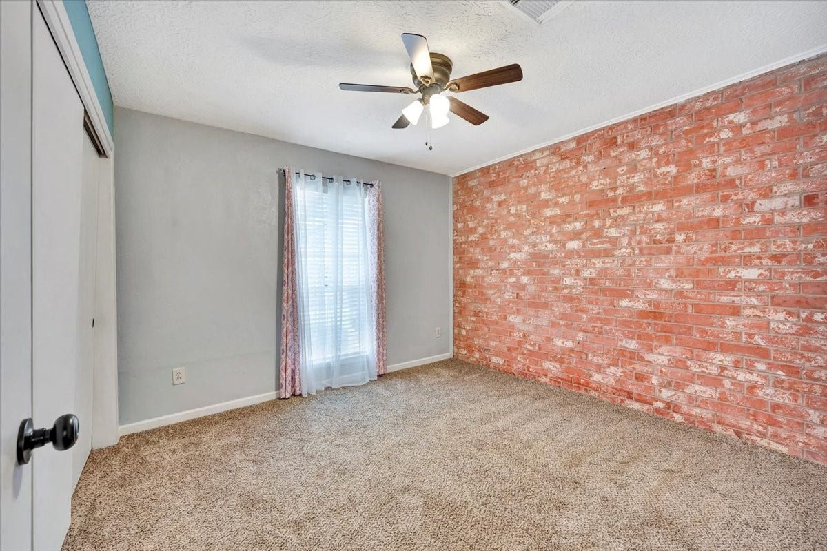 3910 Laura Leigh Drive, Friendswood, TX 77546 3910 Laura Leigh Drive, Friendswood, TX 77546