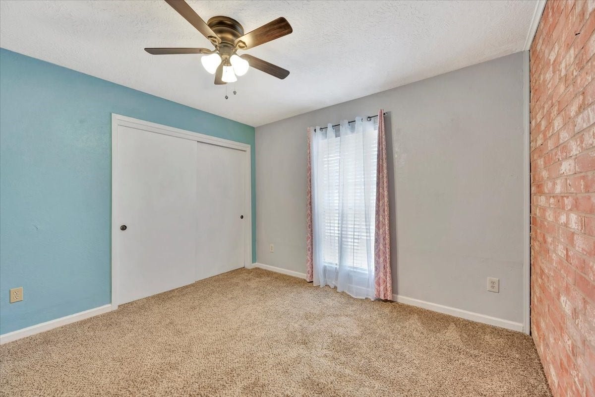 3910 Laura Leigh Drive, Friendswood, TX 77546 3910 Laura Leigh Drive, Friendswood, TX 77546