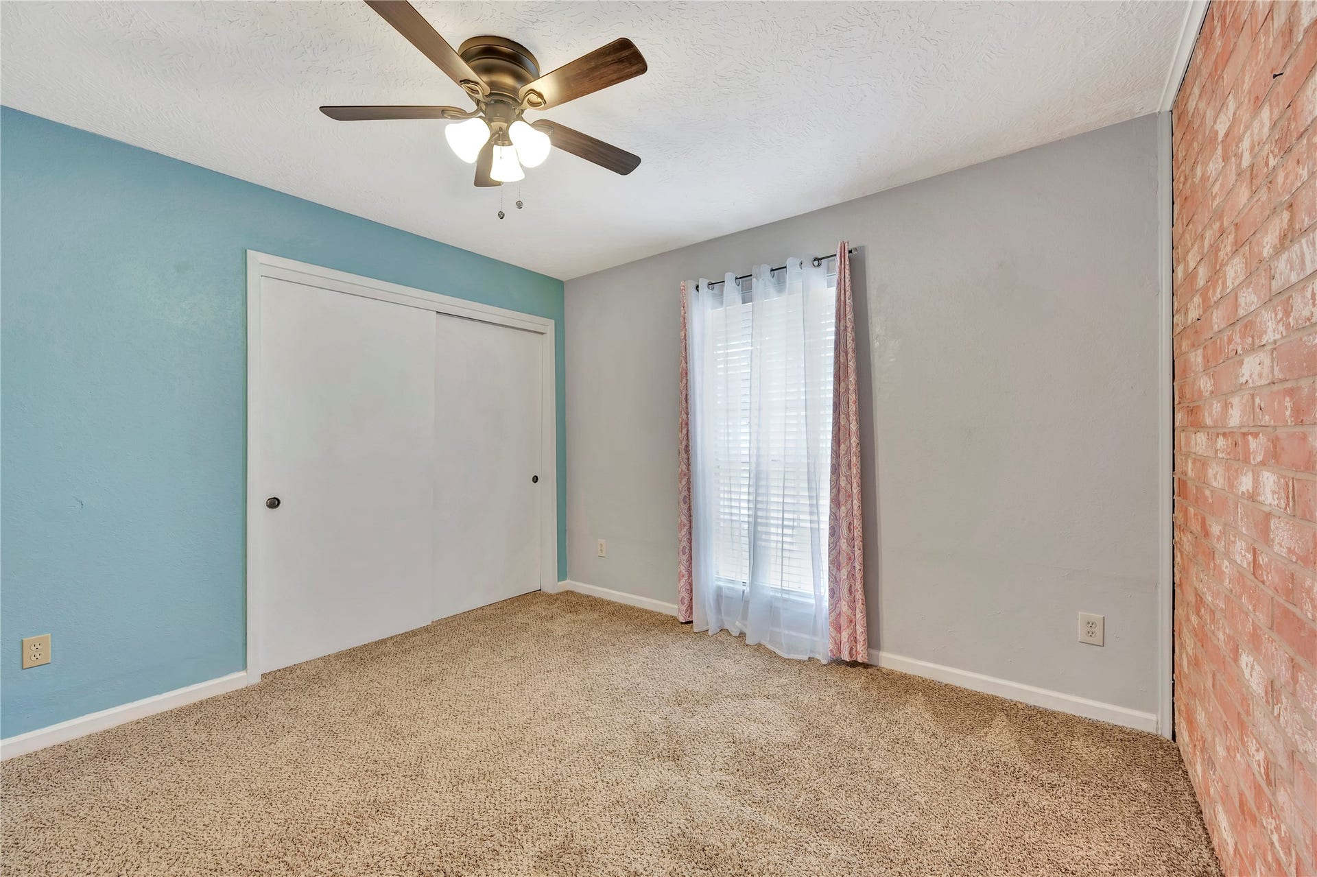 3910 Laura Leigh Drive, Friendswood, TX 77546 3910 Laura Leigh Drive, Friendswood, TX 77546