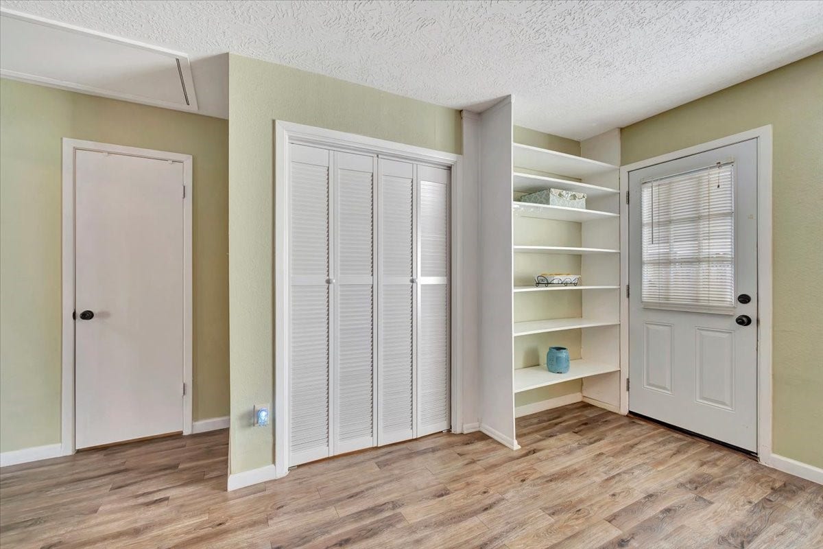 3910 Laura Leigh Drive, Friendswood, TX 77546 3910 Laura Leigh Drive, Friendswood, TX 77546