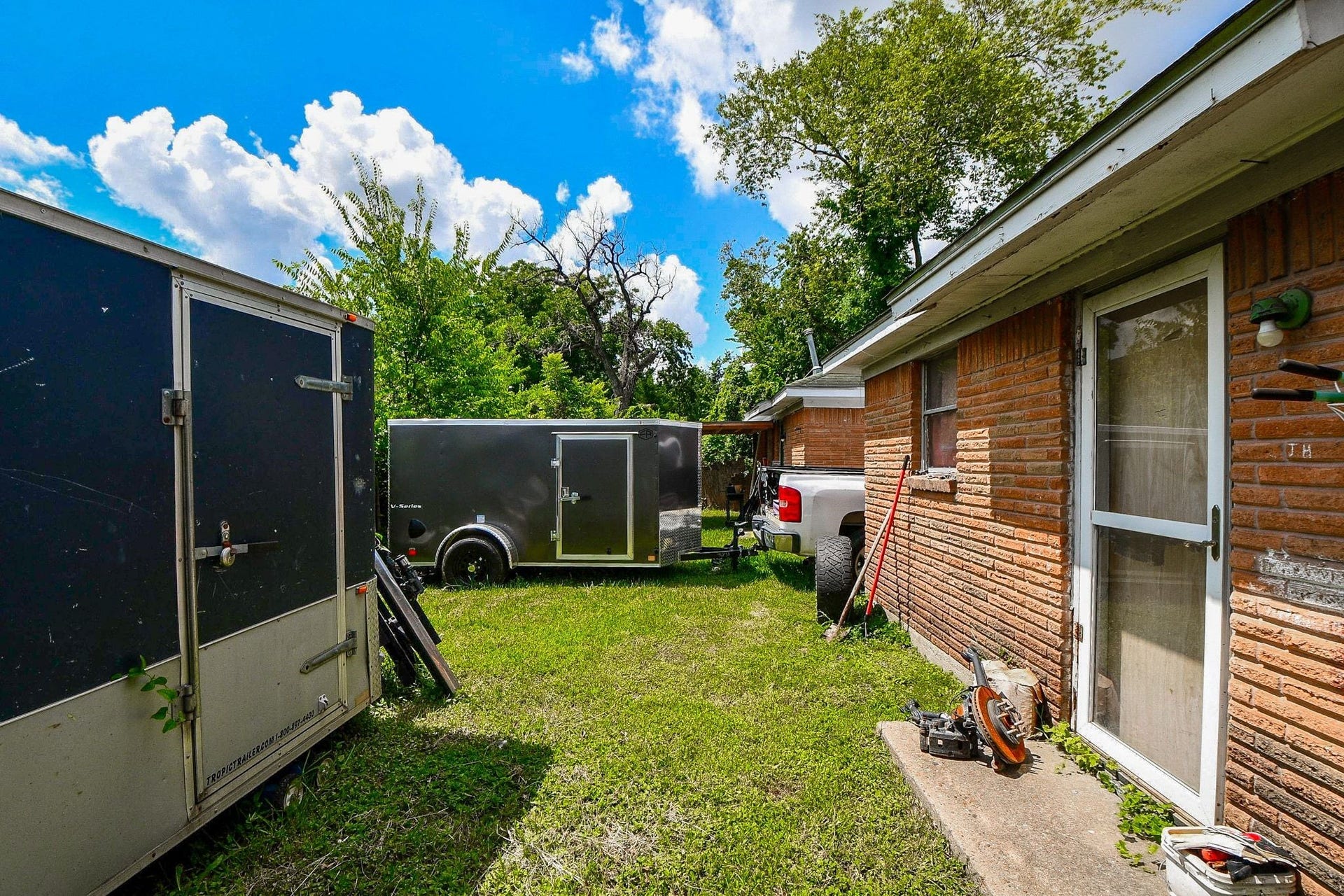 2828 Brackenridge Street, Houston, TX 77026 2828 Brackenridge Street, Houston, TX 77026