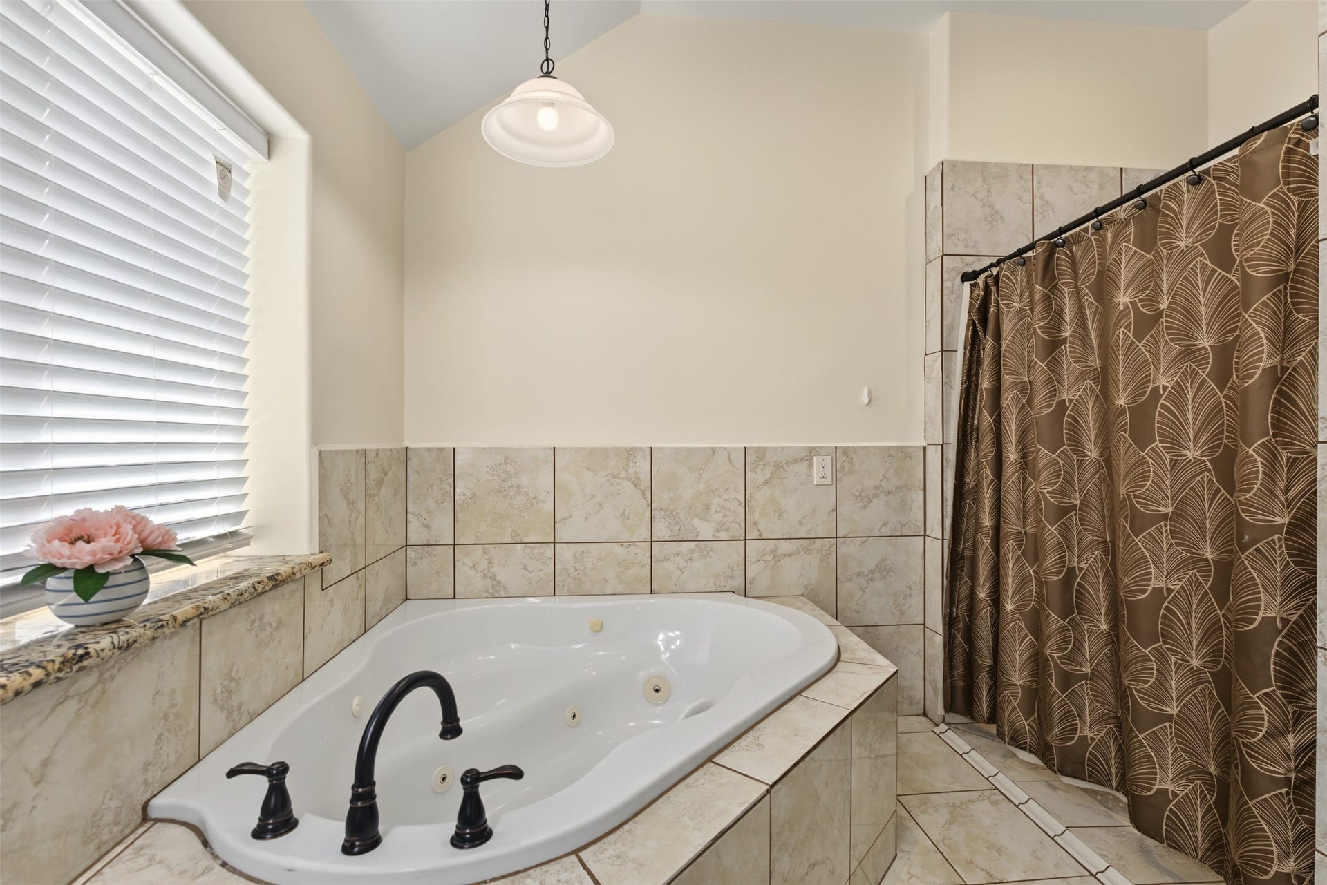 Primary bathroom tub