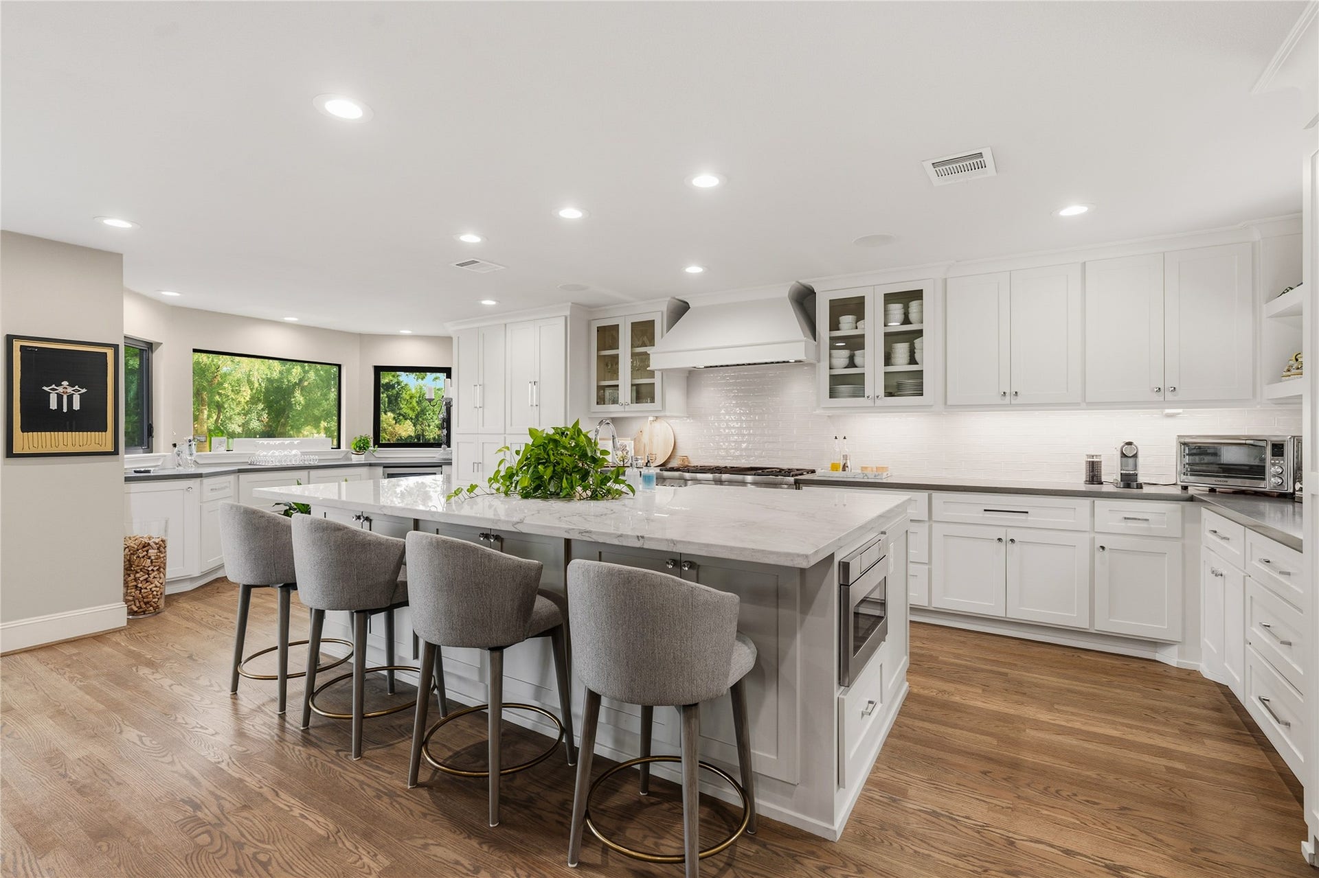 75 Huntsmans Horn Circle, The Woodlands, TX 77380 Kitchen with Quartz CounterTops