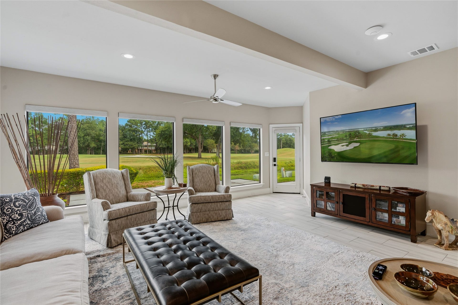 75 Huntsmans Horn Circle, The Woodlands, TX 77380 75 Huntsmans Horn Circle, The Woodlands, TX 77380