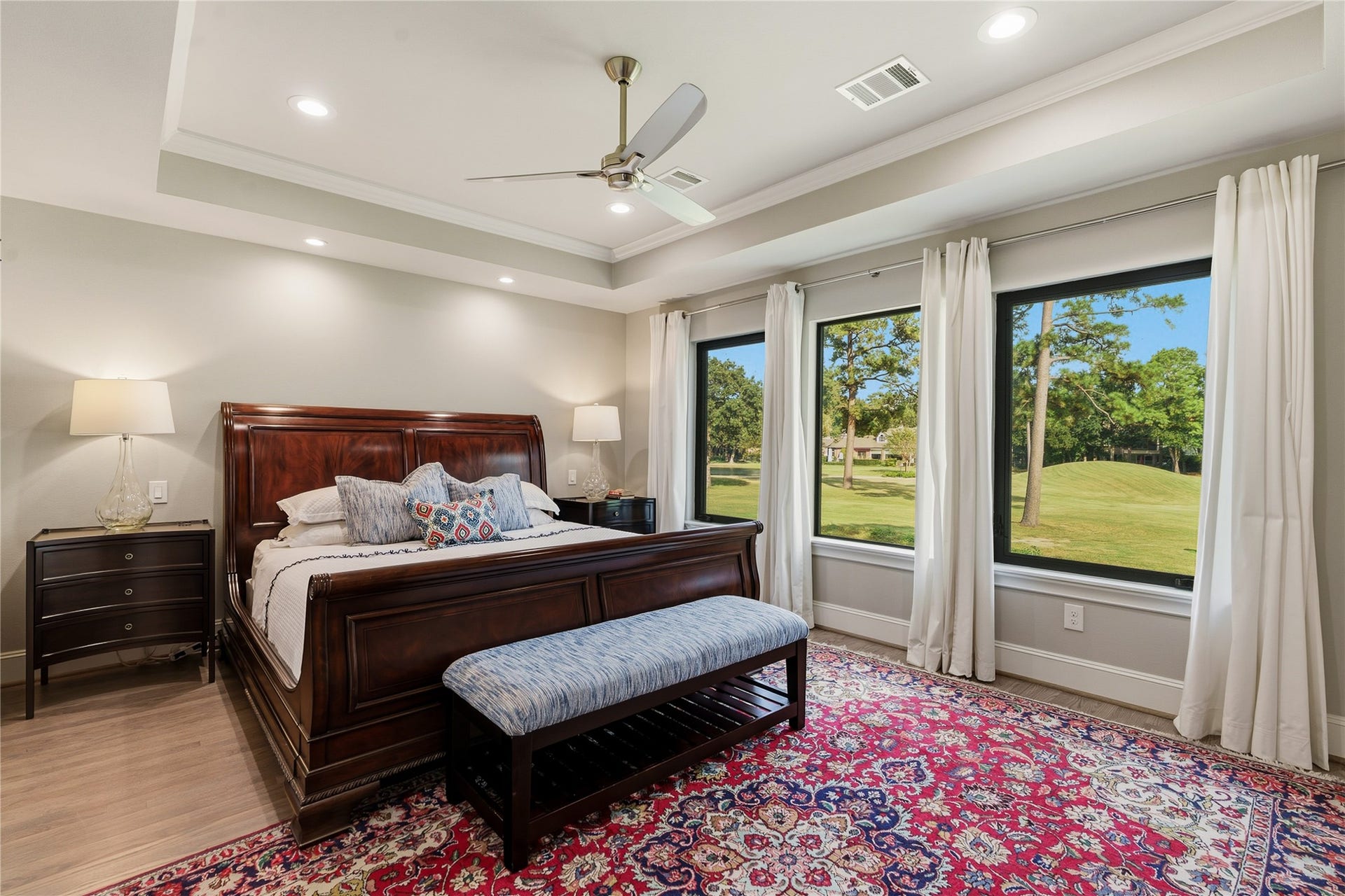 75 Huntsmans Horn Circle, The Woodlands, TX 77380 Beautiful Primary BEdroom with Golf Course View