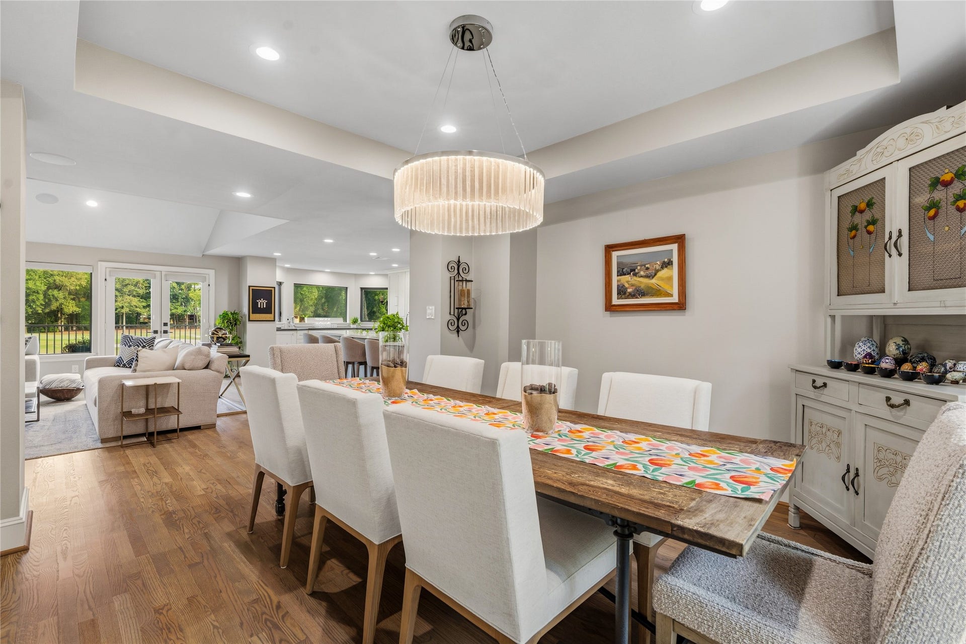 75 Huntsmans Horn Circle, The Woodlands, TX 77380 Dinng Room