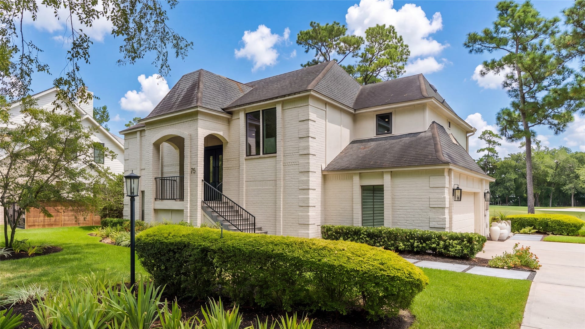 75 Huntsmans Horn Circle, The Woodlands, TX 77380 75 Huntsmans Horn Circle, The Woodlands, TX 77380