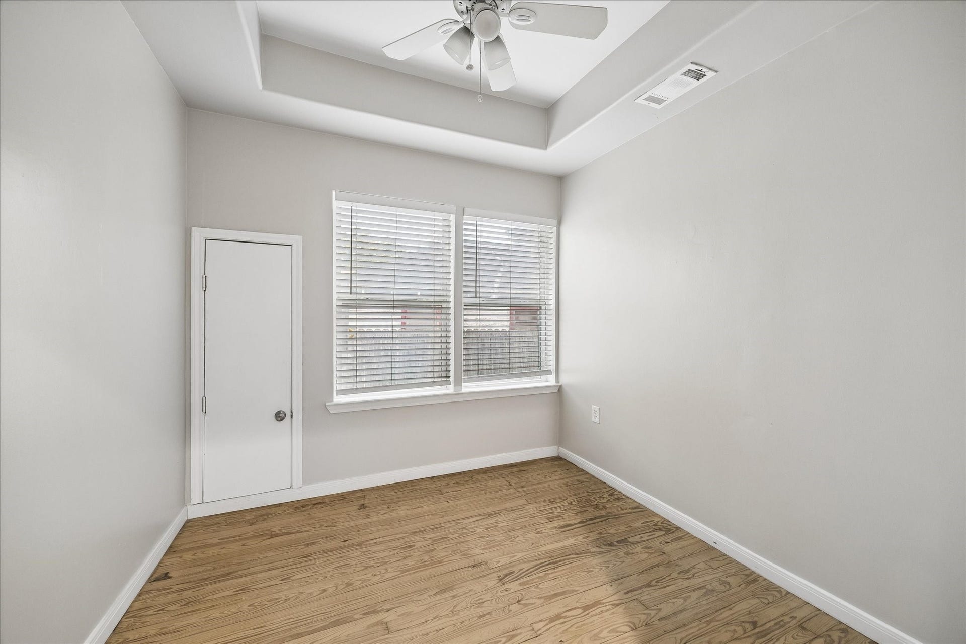 4801 Avenue H, Houston, TX 77011 4801 Avenue H, Houston, TX 77011
