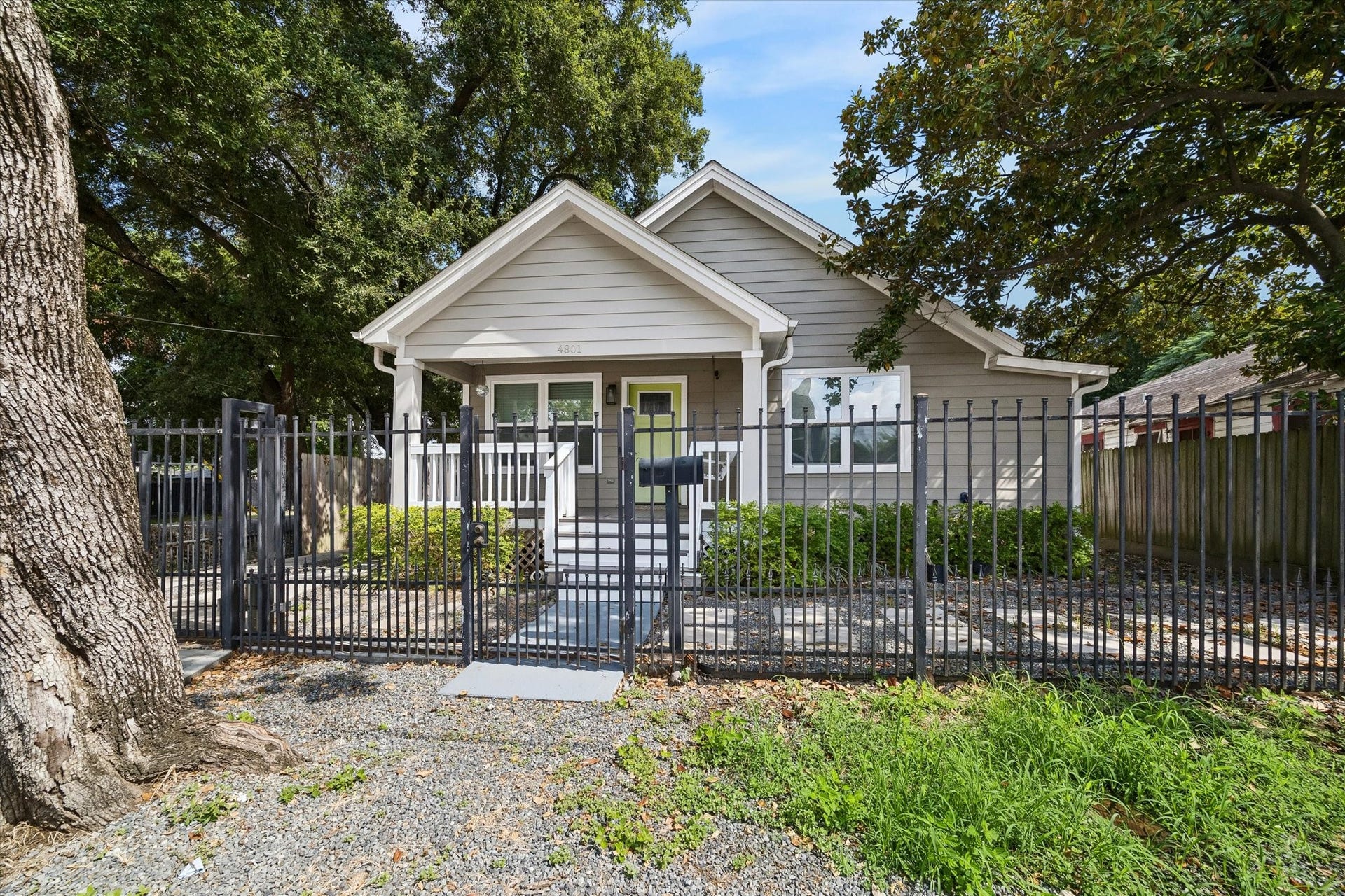 4801 Avenue H, Houston, TX 77011 4801 Avenue H, Houston, TX 77011