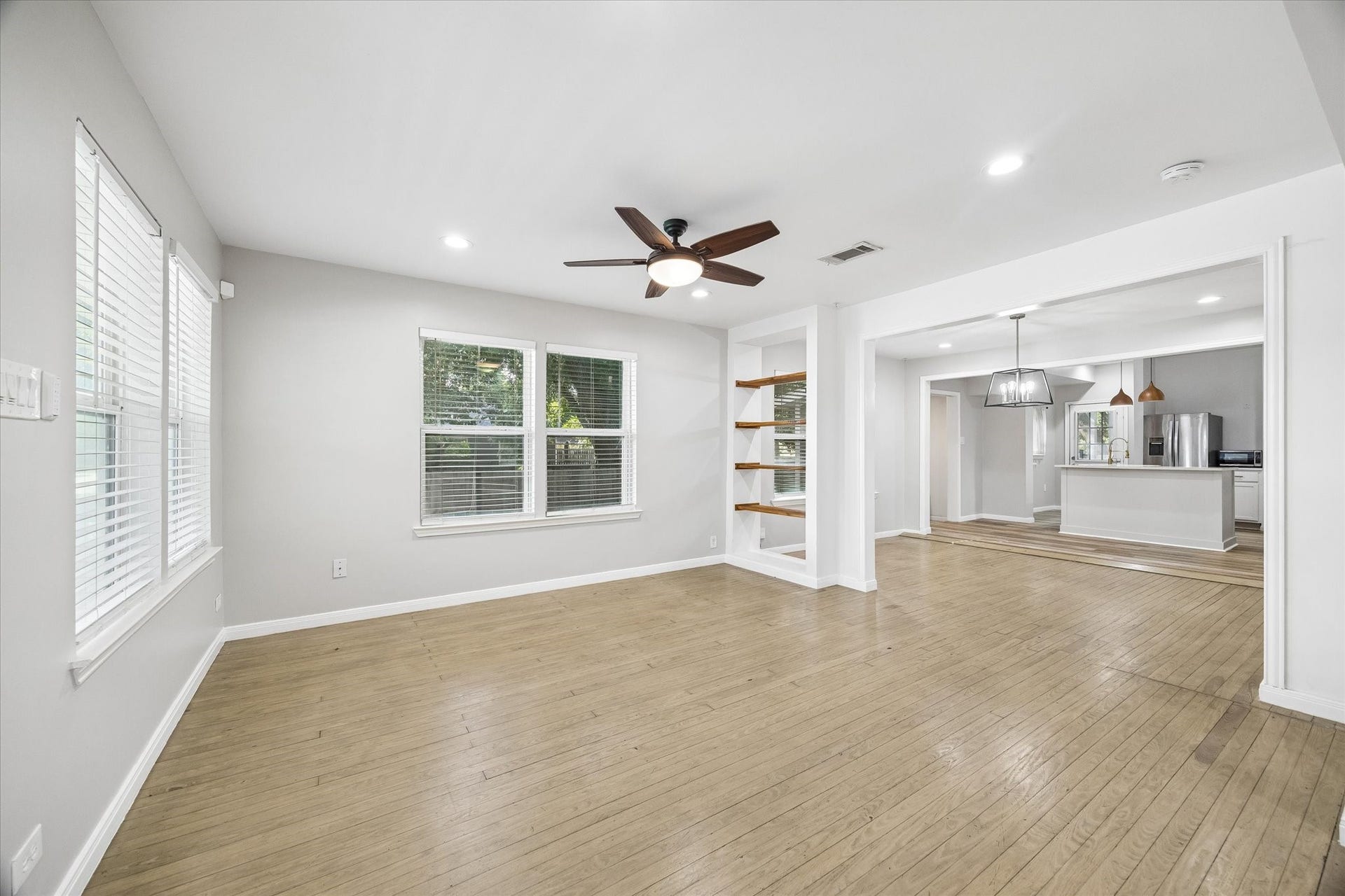 4801 Avenue H, Houston, TX 77011 4801 Avenue H, Houston, TX 77011