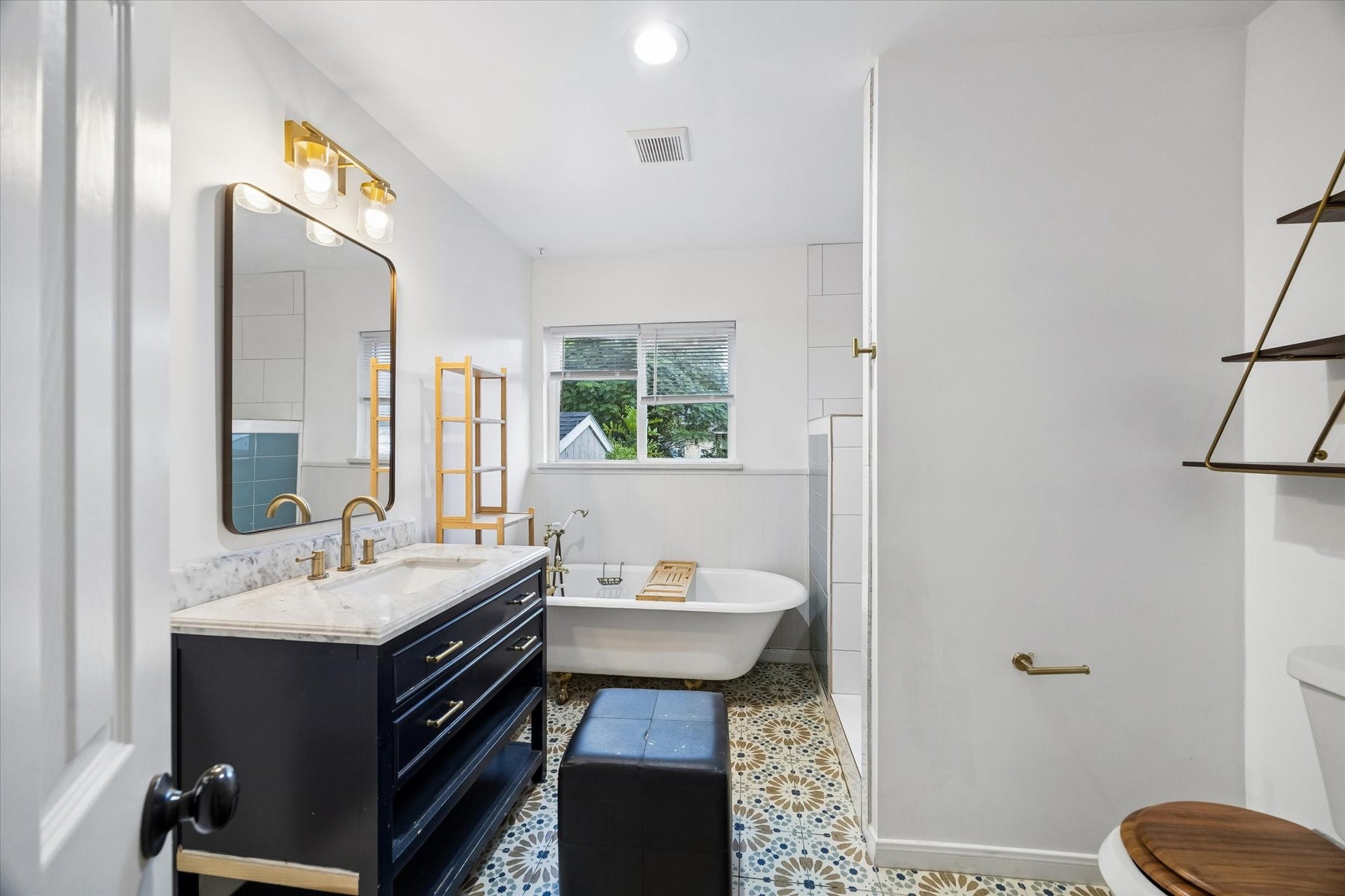 4801 Avenue H, Houston, TX 77011 4801 Avenue H, Houston, TX 77011