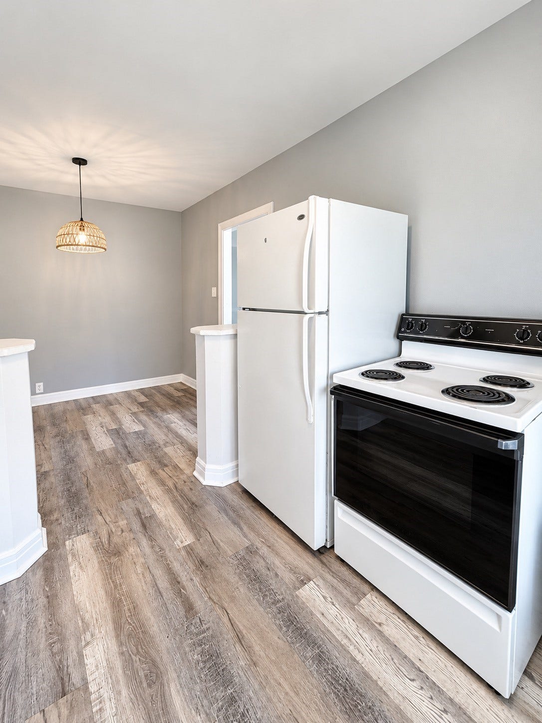 4615 Schroeder Street, #4, Houston, TX 77011 Kitchen area.