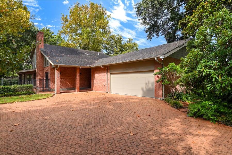 Property photo for 904 Winston Drive, Richmond, TX