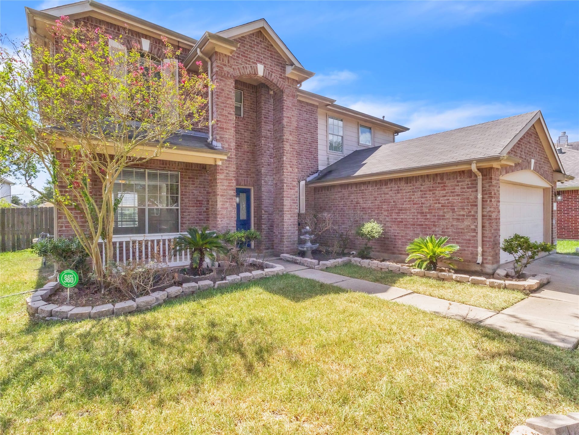 14811 Stocklin Court, Sugar Land, TX 77498 Left Front Yard