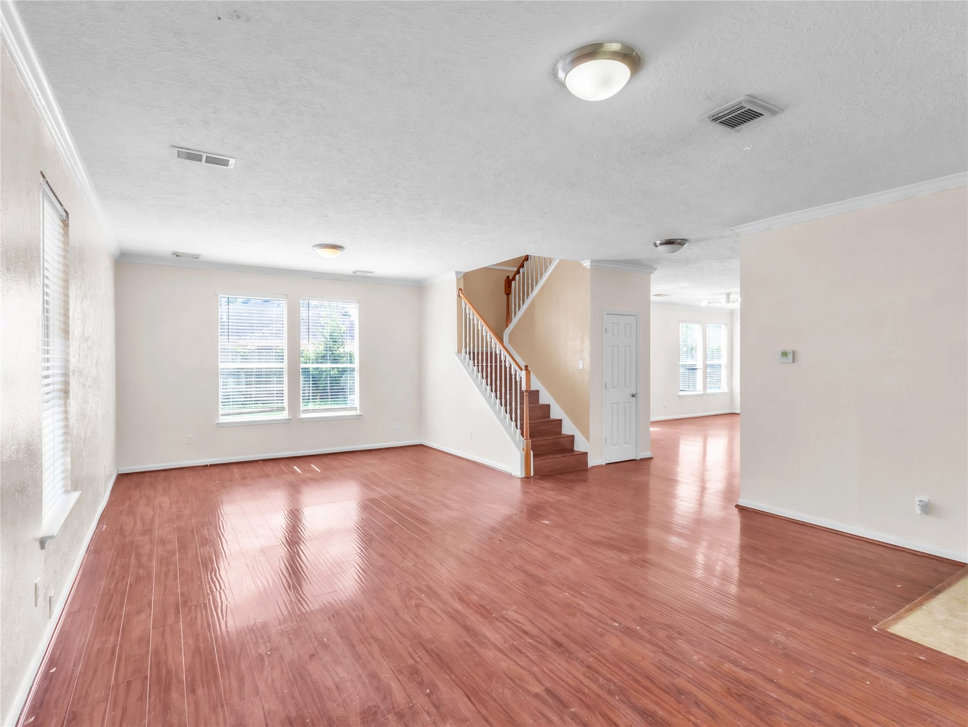 14811 Stocklin Court, Sugar Land, TX 77498 Living room 1