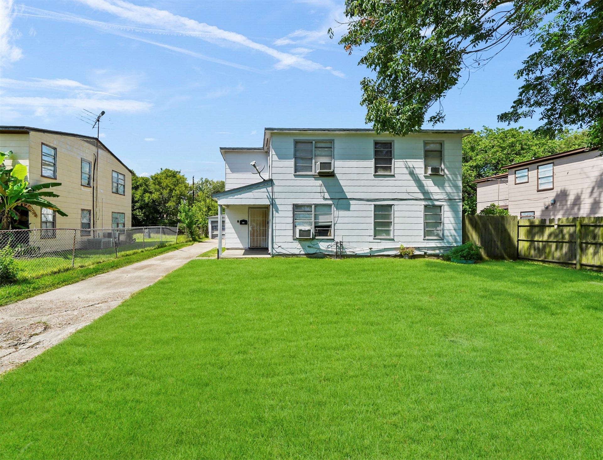 1130 7th Avenue N, Texas City, TX 77590 1130 7th Avenue N, Texas City, TX 77590