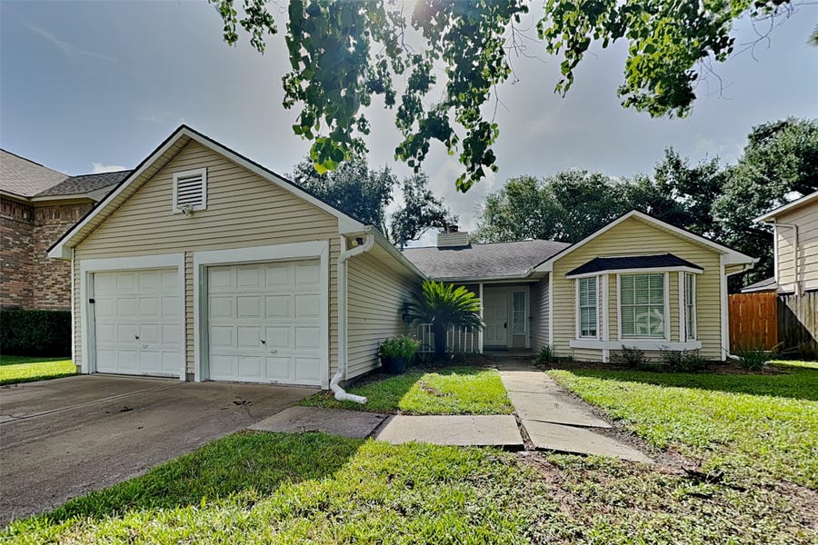 Property photo for 8614 Lake Crystal Drive, Houston, TX