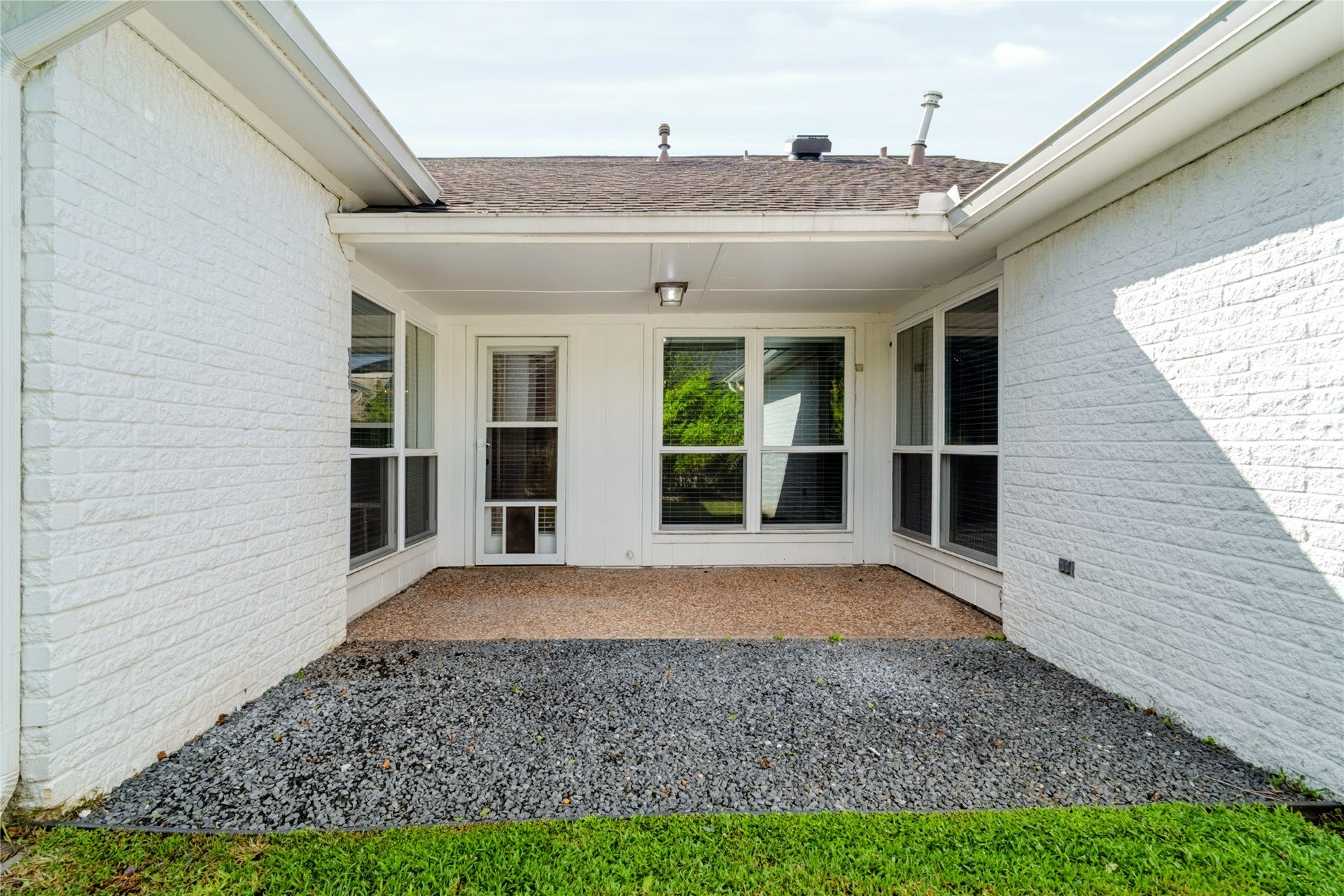 3323 Country Club Boulevard, Stafford, TX 77477 3323 Country Club Boulevard, Stafford, TX 77477