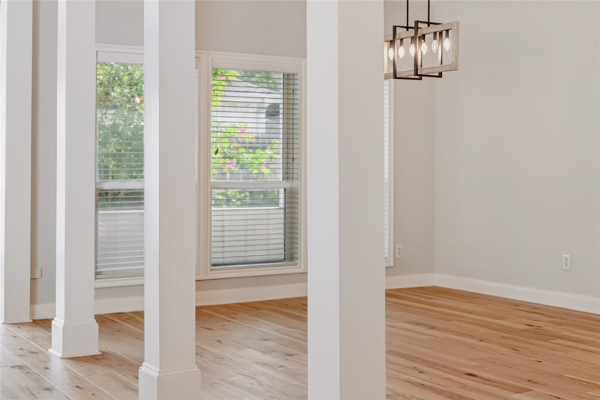 3323 Country Club Boulevard, Stafford, TX 77477 3323 Country Club Boulevard, Stafford, TX 77477