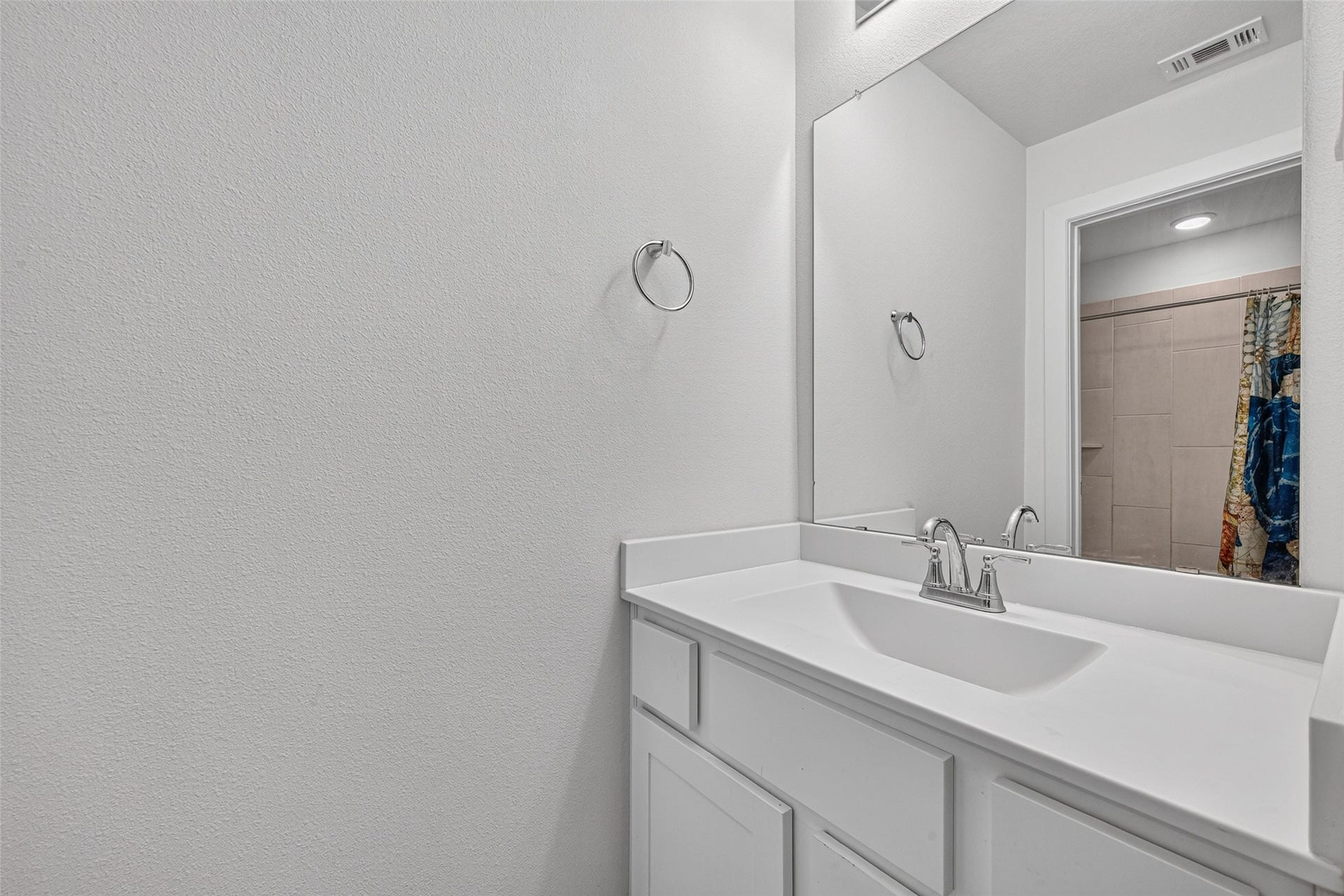 2511 Falling Fig Lane, Richmond, TX 77406 The second-floor landing provides convenient access to Secondary Bedrooms #1 and #2, creating a well-connected layout designed for comfort and functionality