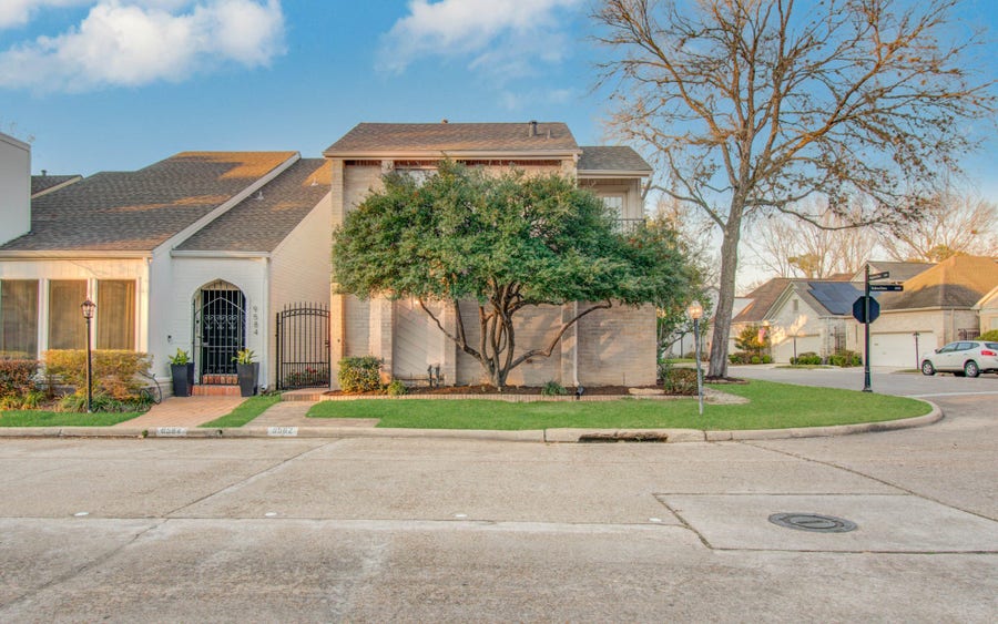 Property photo for 9582 Doliver Drive, Houston, TX