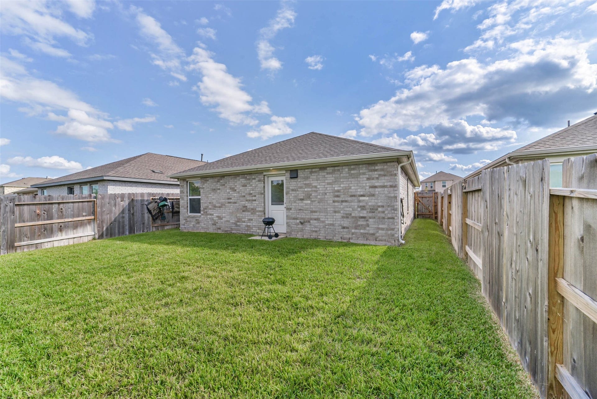 28814 Texas Plains Drive, Hockley, TX 77447