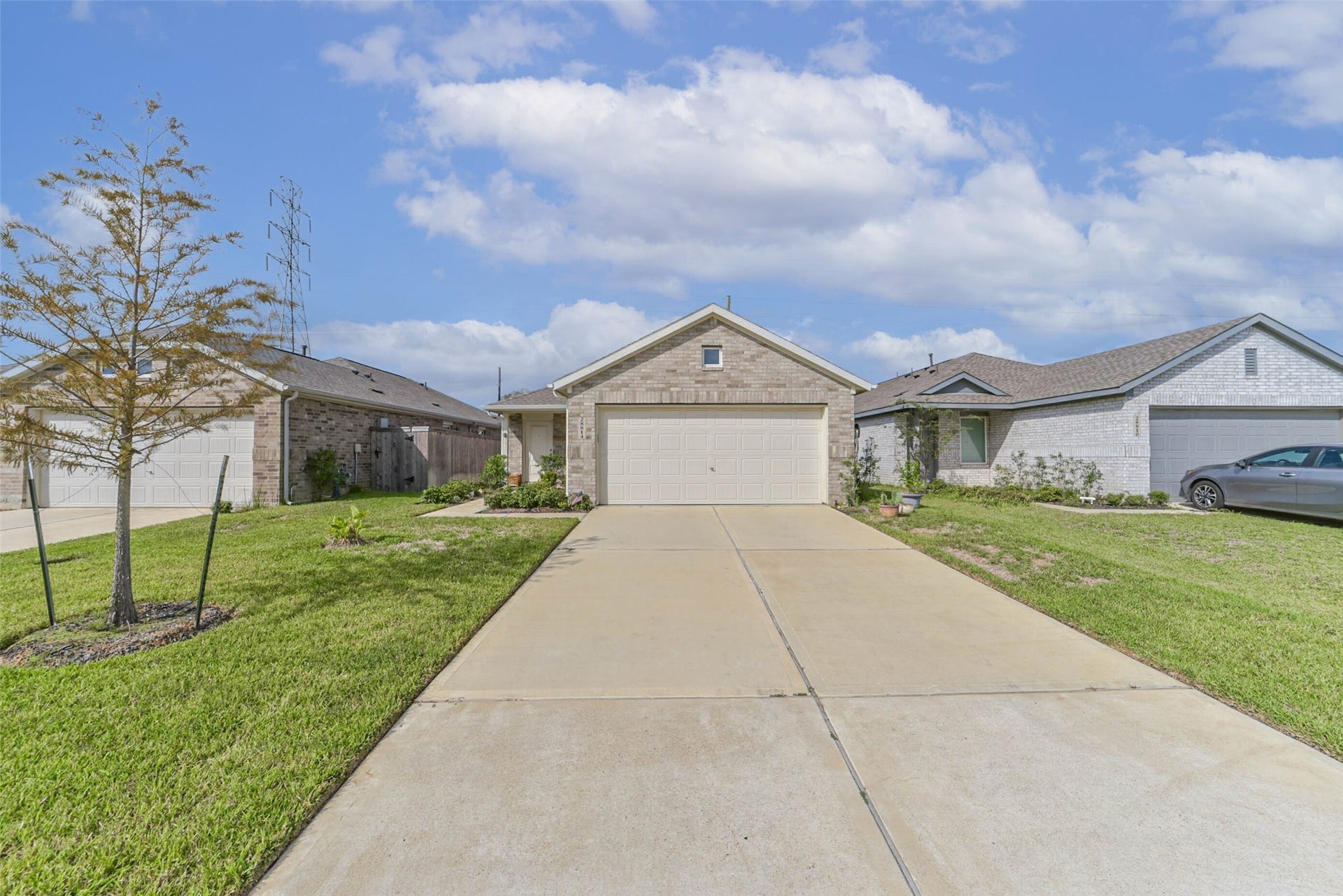 28814 Texas Plains Drive, Hockley, TX 77447