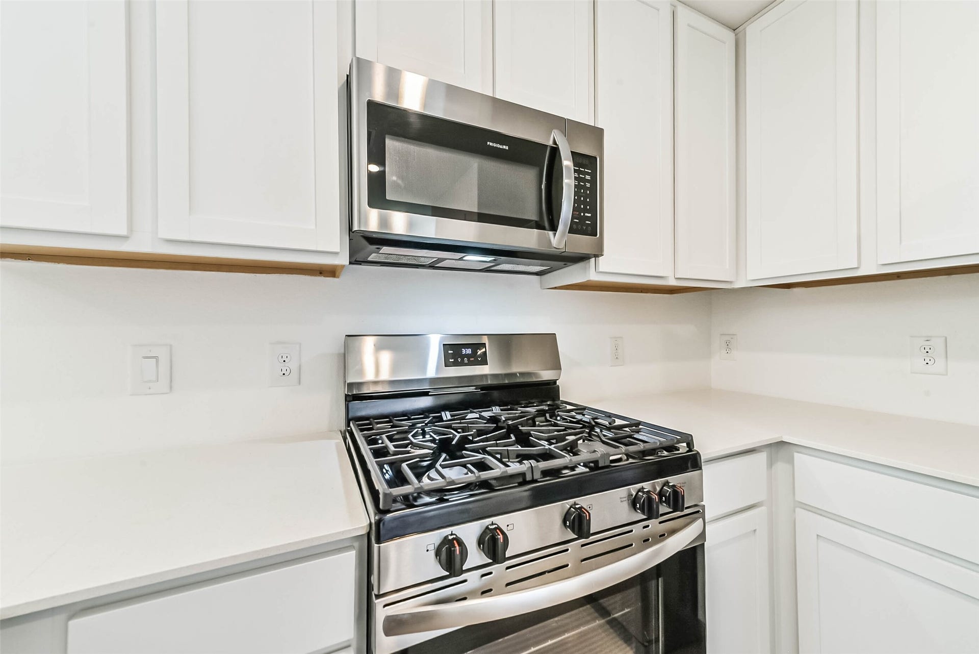 28814 Texas Plains Drive, Hockley, TX 77447