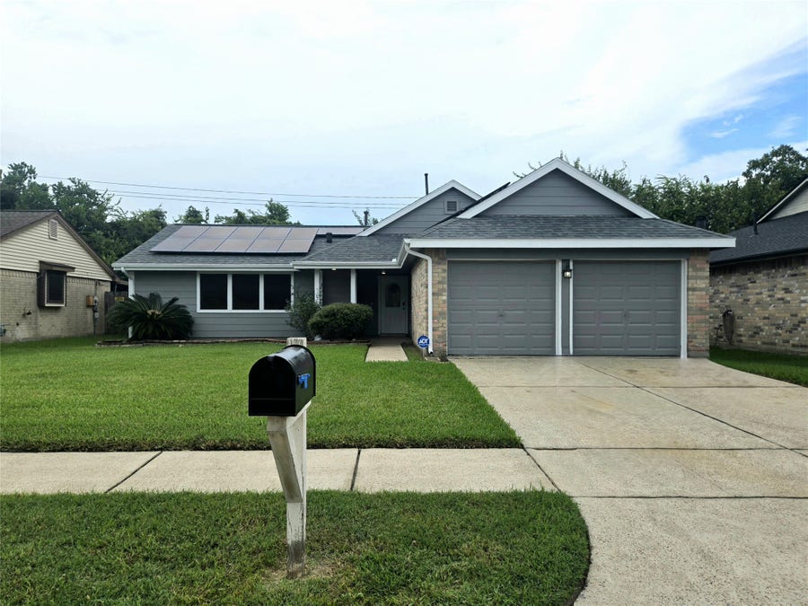 Property photo for 1109 Willow Creek Drive, La Porte, TX