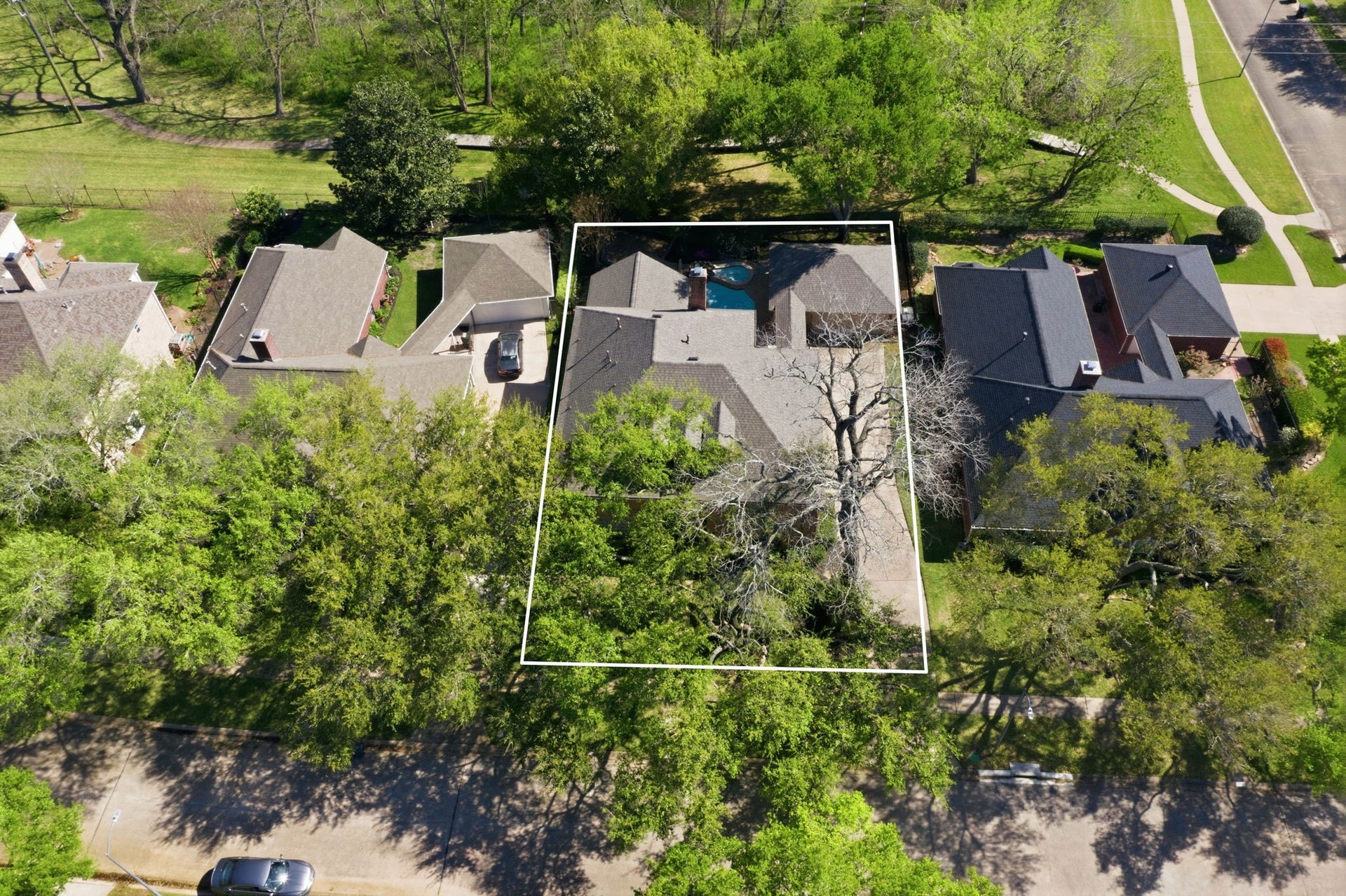 4519 Castlewood Street, Sugar Land, TX 77479 The home backs to this beautiful park